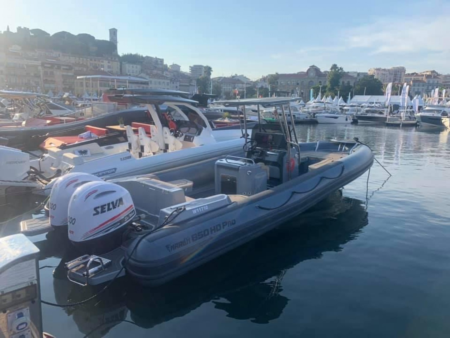 slider 0 Marlin Boat  850 HD Pro